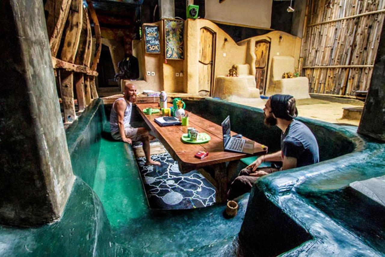 The Rabbit Tree Hostel Gili Meno Exterior photo