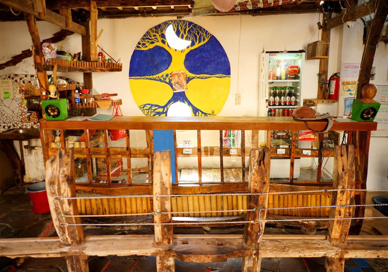 The Rabbit Tree Hostel Gili Meno Exterior photo