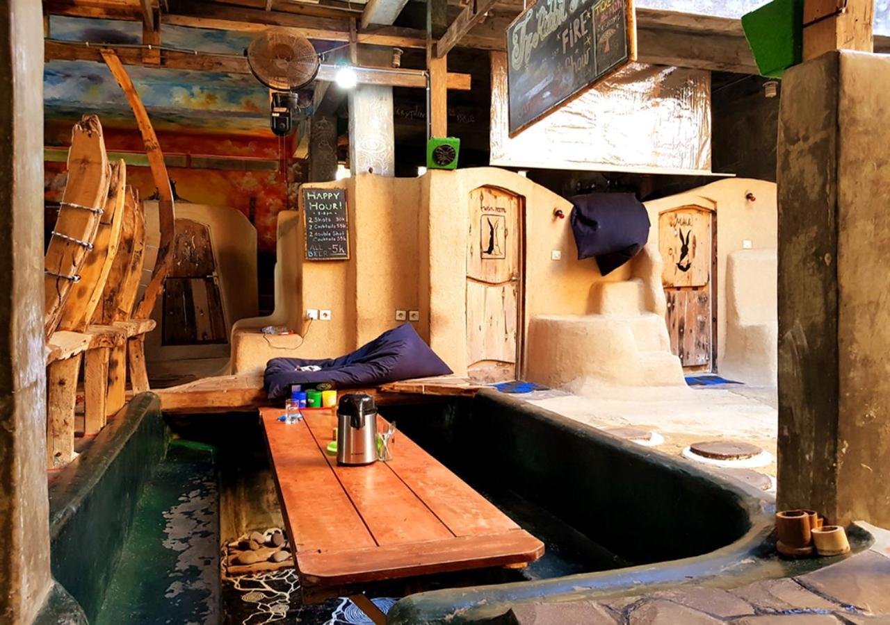The Rabbit Tree Hostel Gili Meno Exterior photo