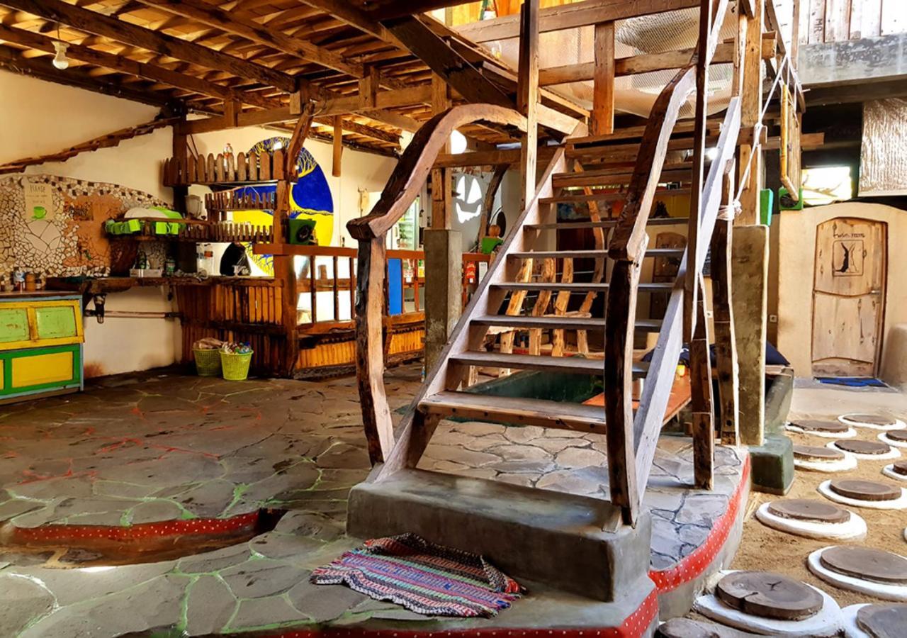 The Rabbit Tree Hostel Gili Meno Exterior photo
